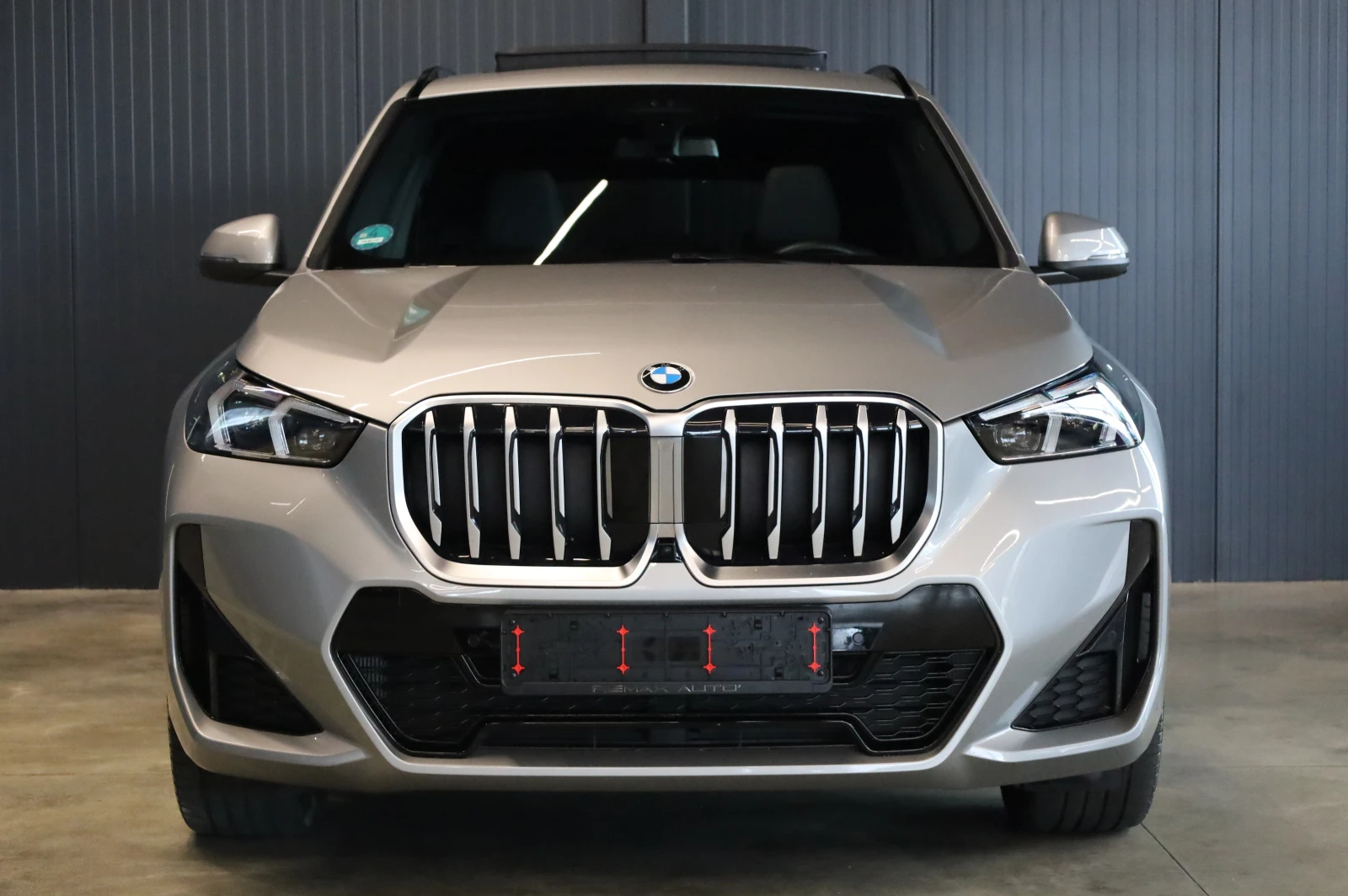 BMW X1 M SPORT* XDRIVE* LED LIGHTS* PANO* HARMAN/KARDON* , снимка 2 - Автомобили и джипове - 56269610