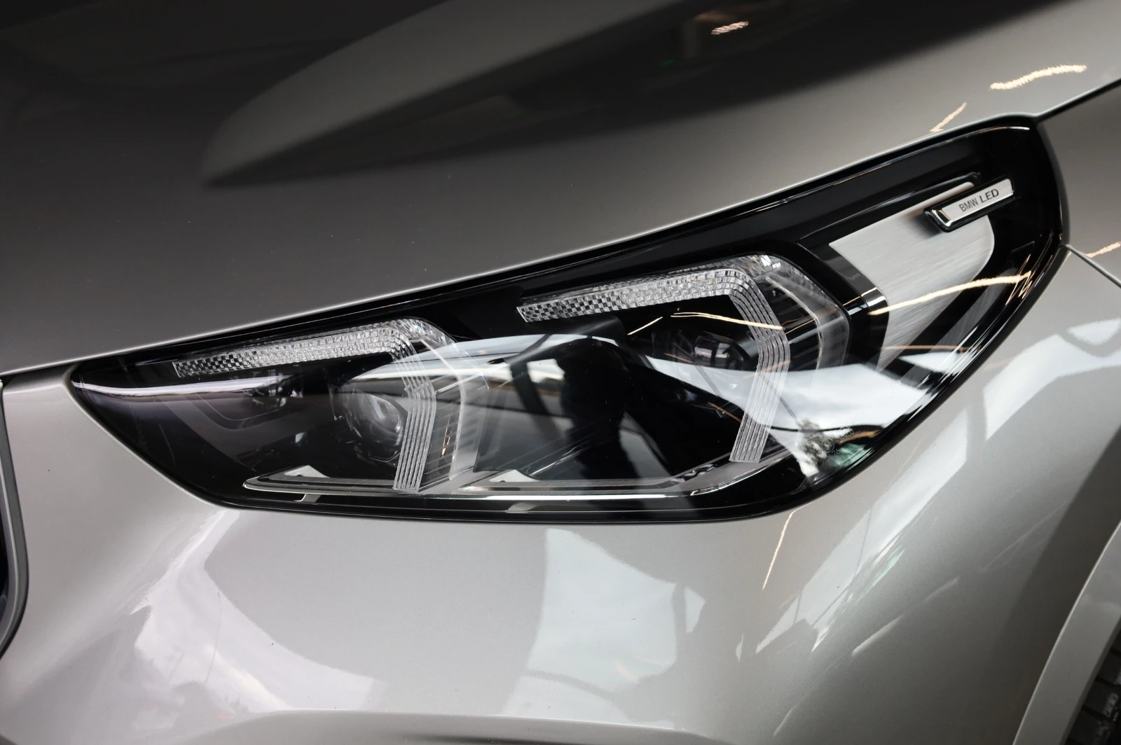 BMW X1 M SPORT* XDRIVE* LED LIGHTS* PANO* HARMAN/KARDON* , снимка 4 - Автомобили и джипове - 56269610
