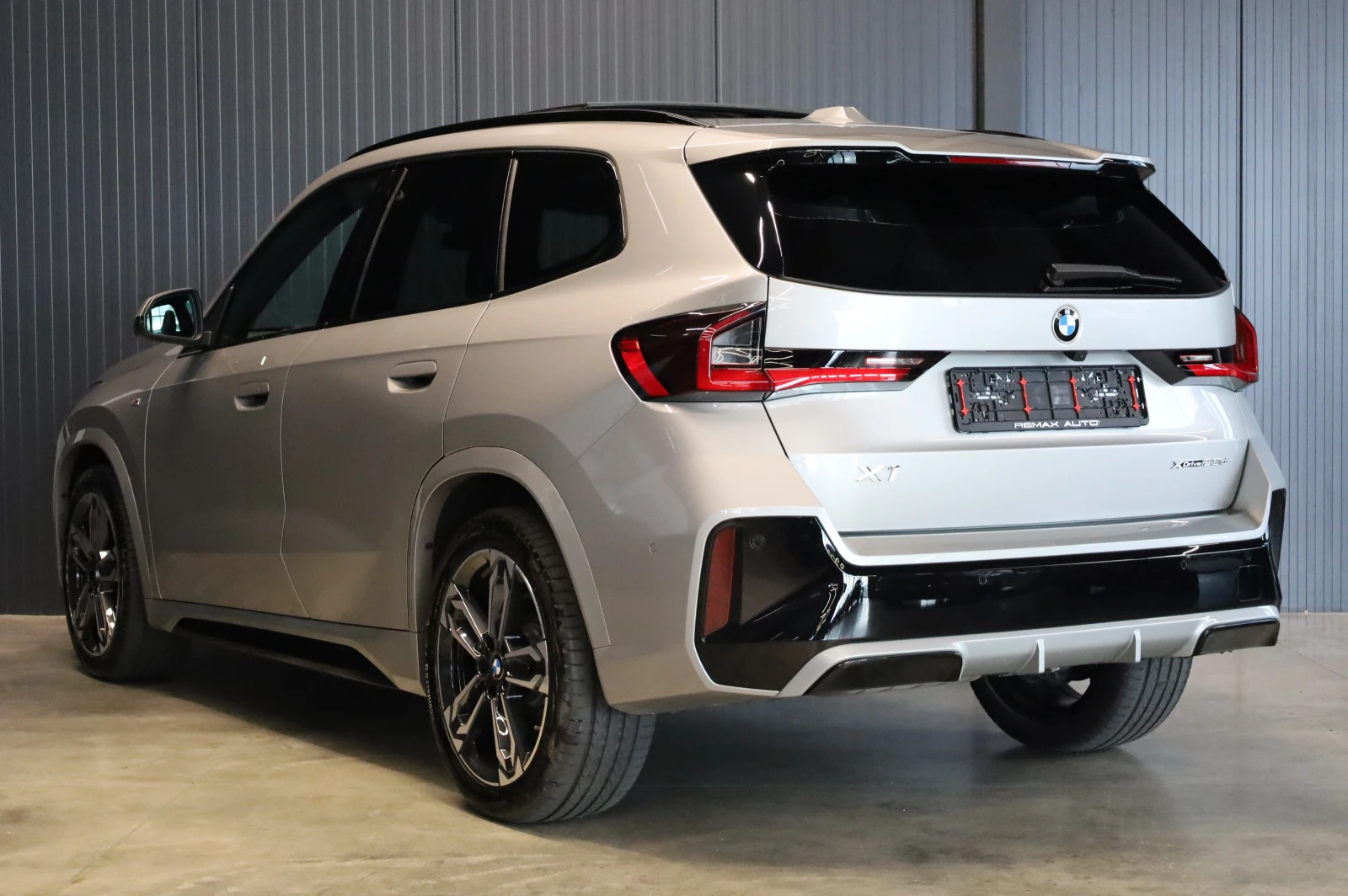 BMW X1 M SPORT* XDRIVE* LED LIGHTS* PANO* HARMAN/KARDON* , снимка 7 - Автомобили и джипове - 56269610