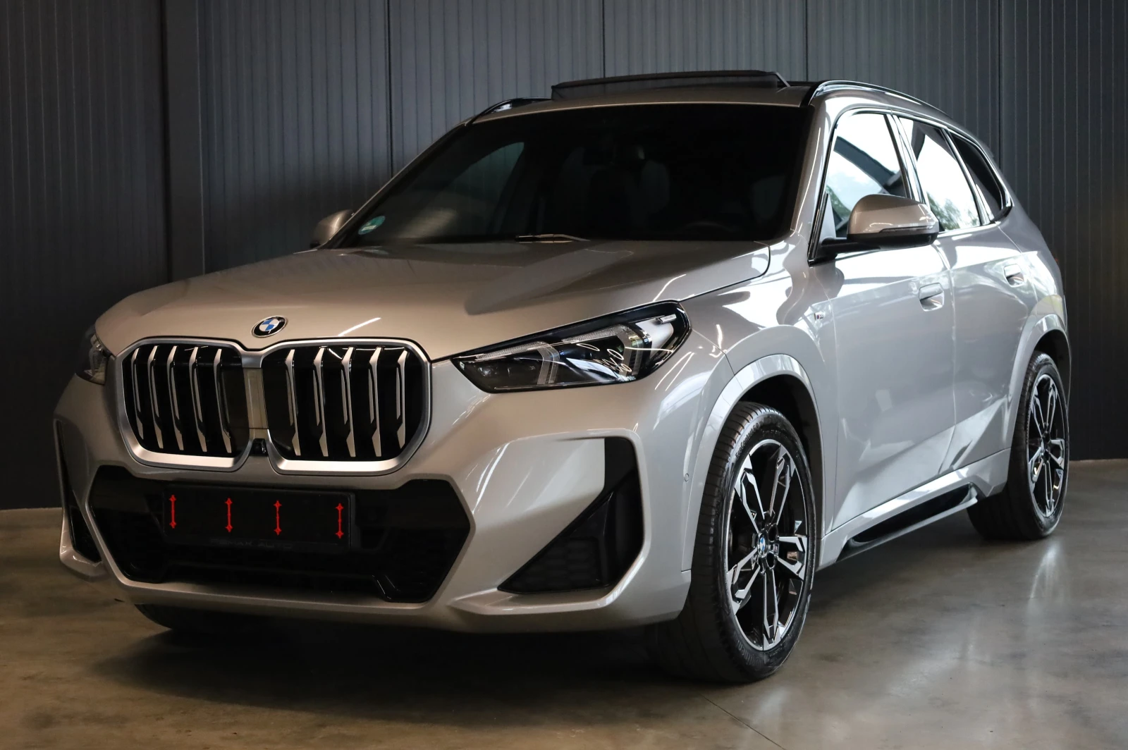 BMW X1 M SPORT* XDRIVE* LED LIGHTS* PANO* HARMAN/KARDON* , снимка 5 - Автомобили и джипове - 56269610