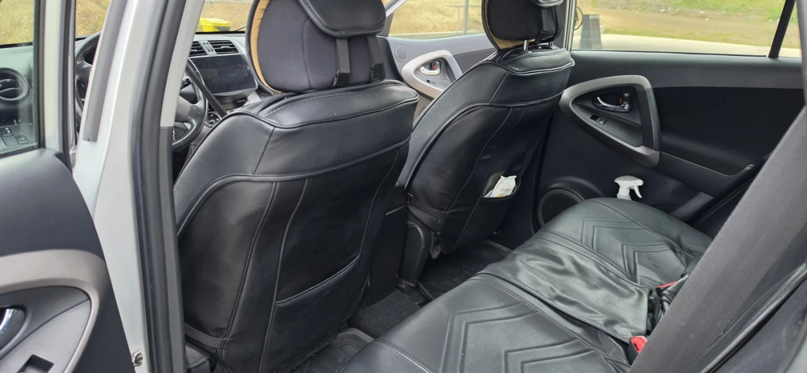 Toyota Rav4 2.2, снимка 9 - Автомобили и джипове - 56547908
