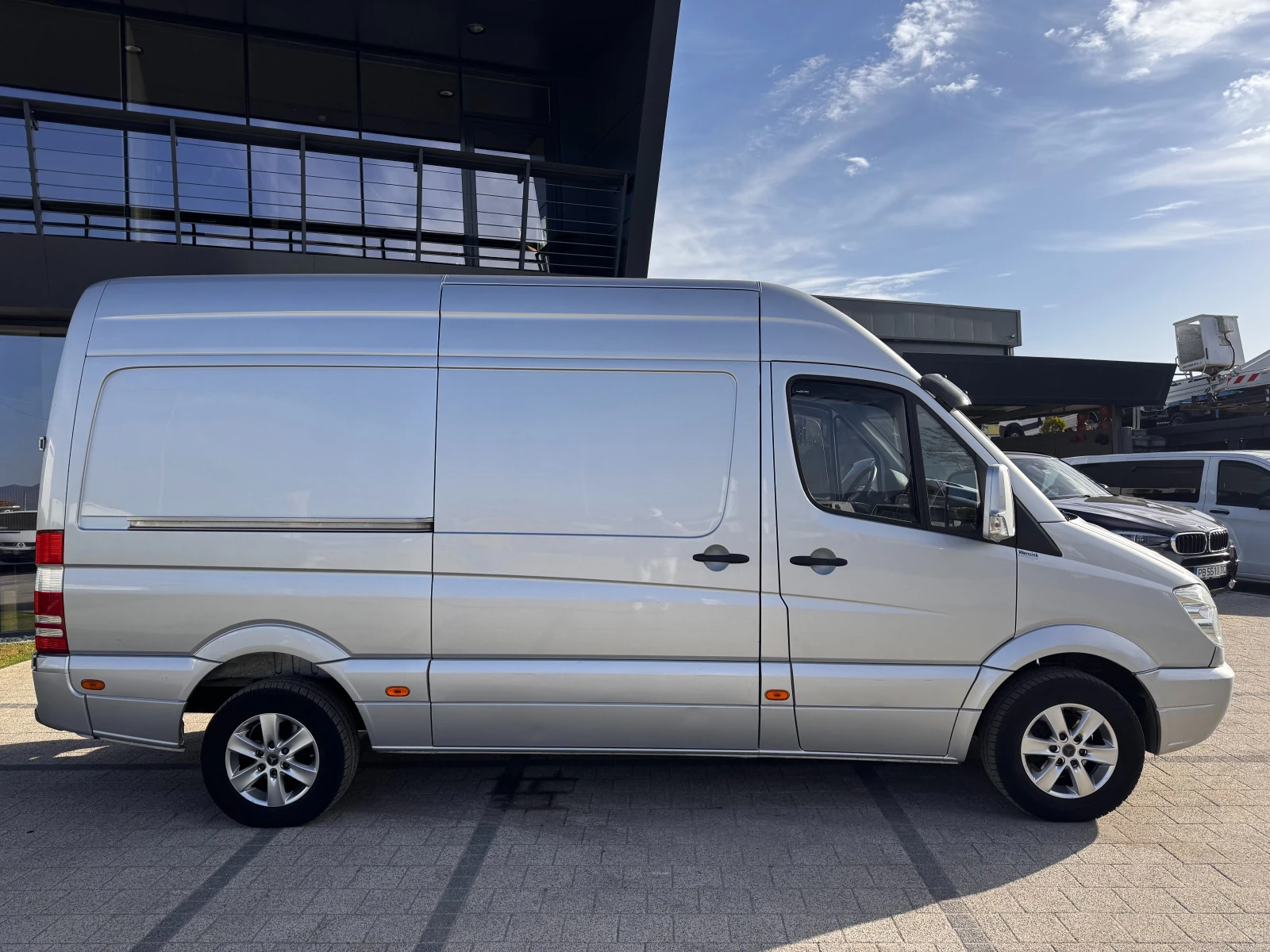 Mercedes-Benz Sprinter 319 CDI Клима Euro 5 L2H2 - изображение 7