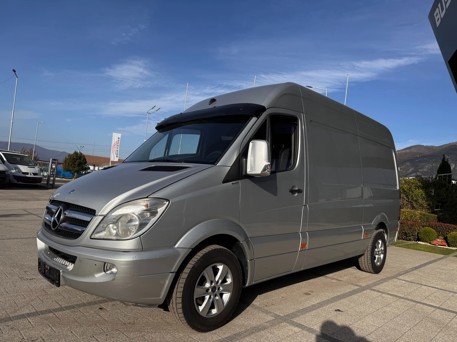 Mercedes-Benz Sprinter 319 CDI Клима Euro 5 L2H2 - изображение 3