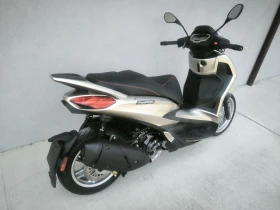 Piaggio Beverly 300 ie HPE, ABS/ASR, на 4415км, ЛИЗИНГ , снимка 3