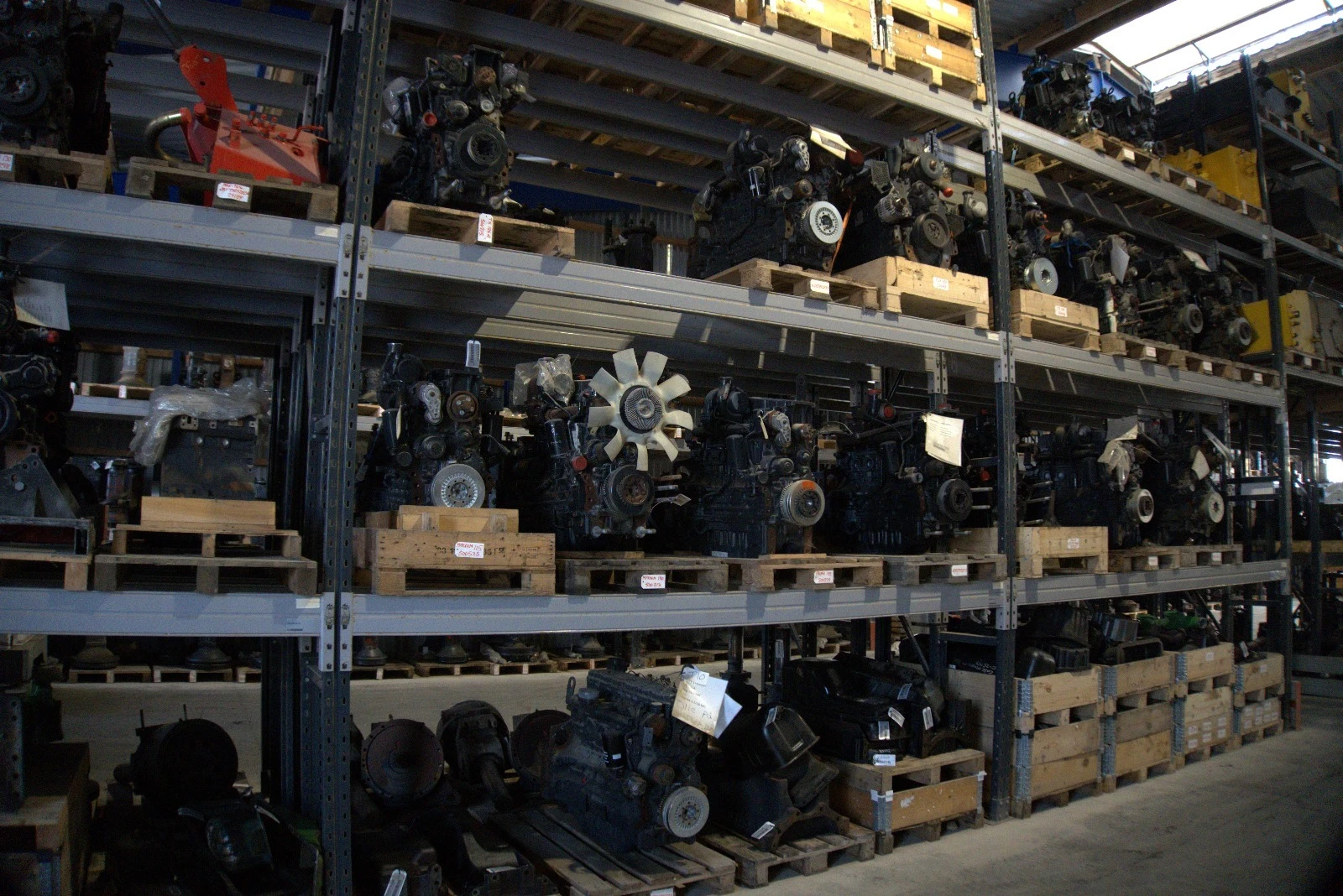  New Holland   | Mobile.bg   14