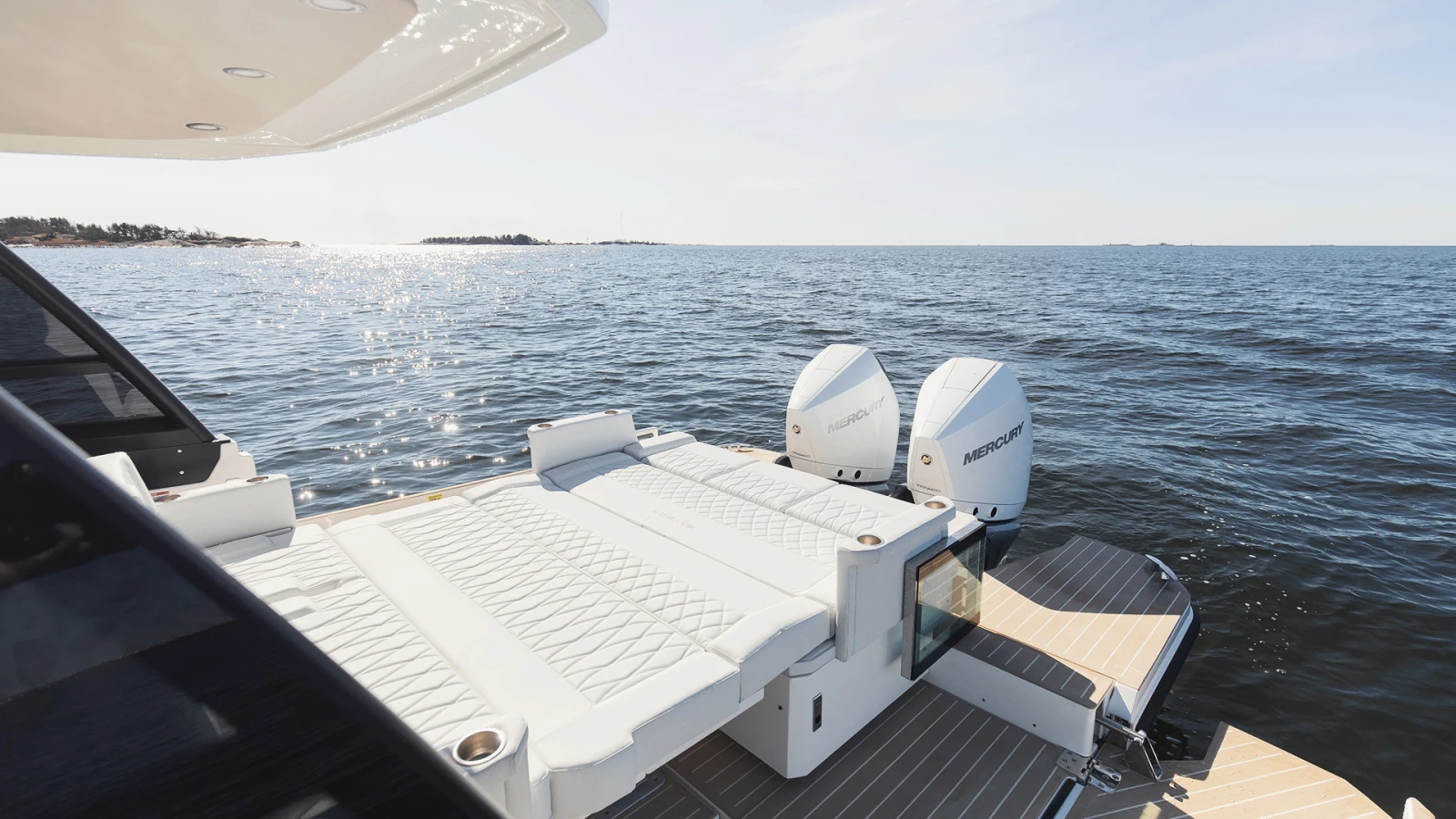 Моторна яхта Saxdor 320 GTO SMART EDITION - изображение 9