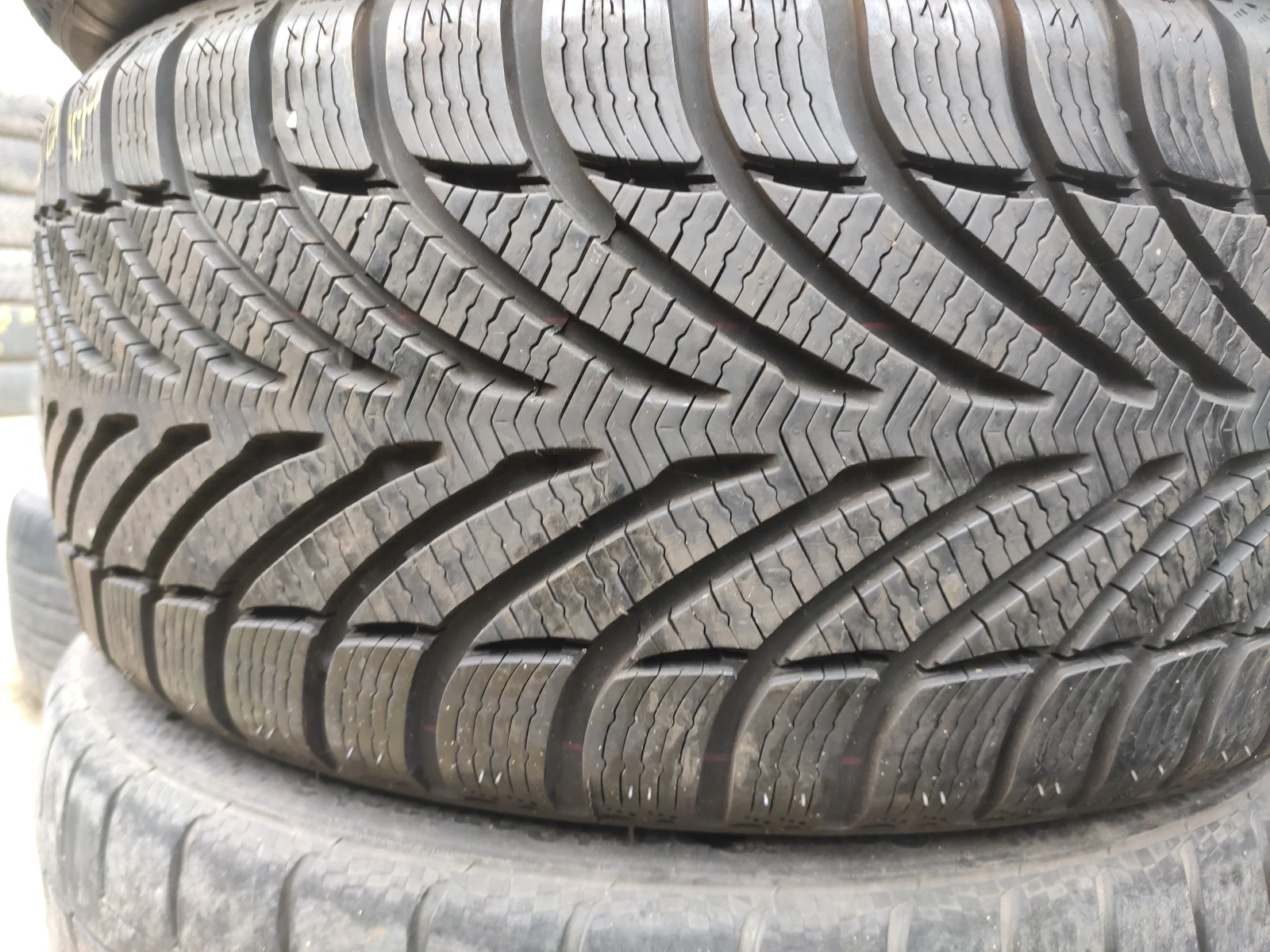  225/40R18 | Mobile.bg   4