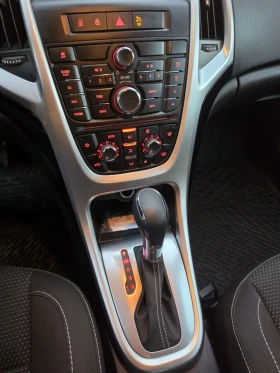 Opel Astra 1.6i Автоматик, снимка 8
