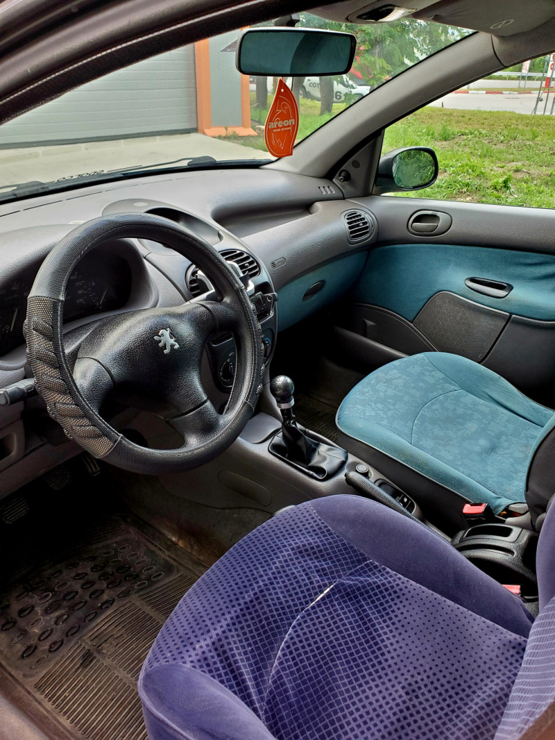 Peugeot 206, снимка 8 - Автомобили и джипове - 45625654