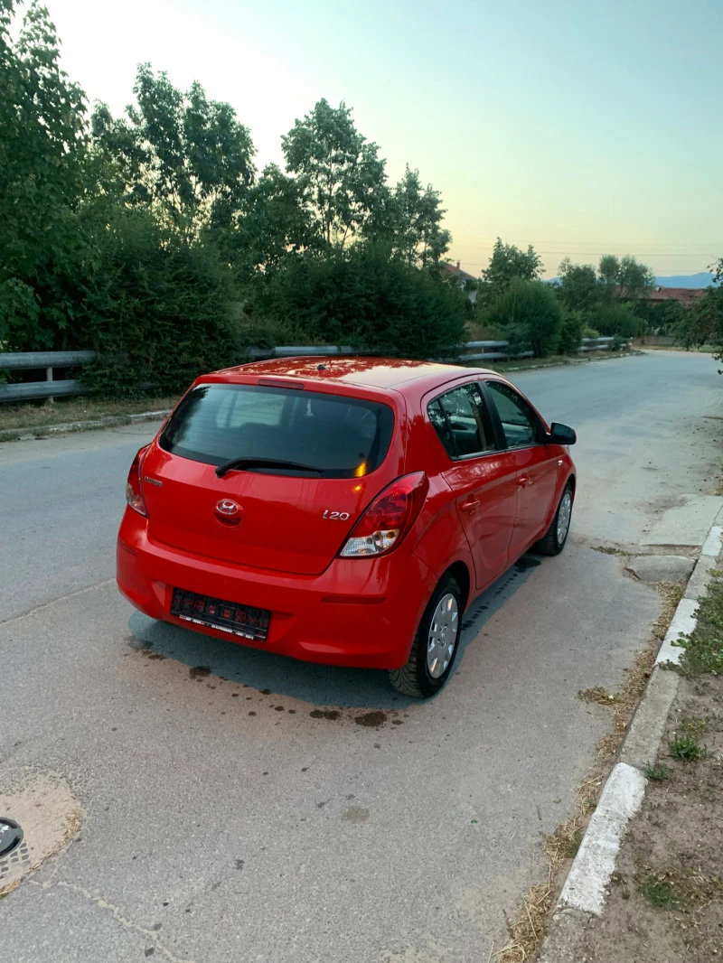 Hyundai I20, снимка 4 - Автомобили и джипове - 46903372