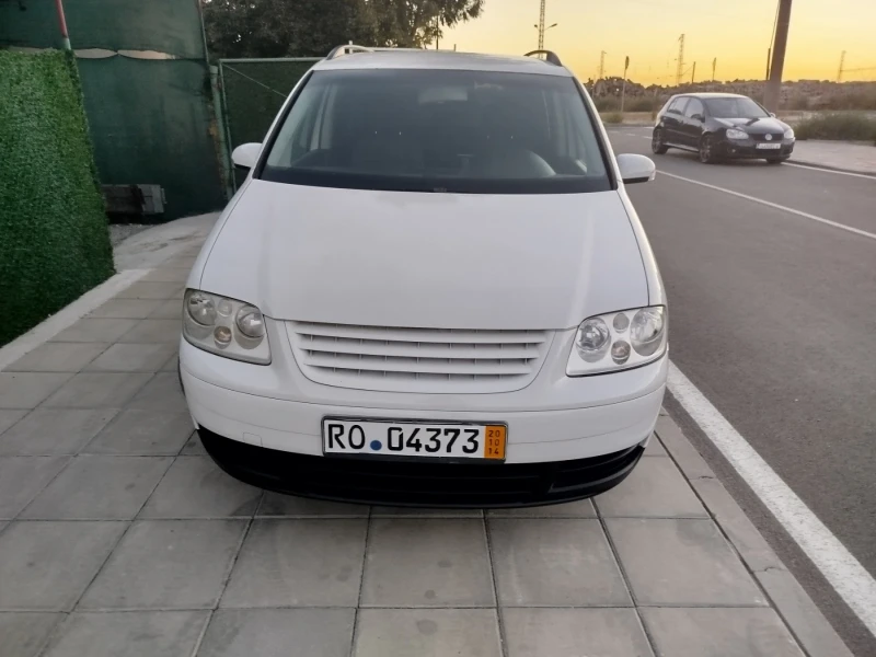 VW Touran 1.9 TDI, снимка 2 - Автомобили и джипове - 47950184