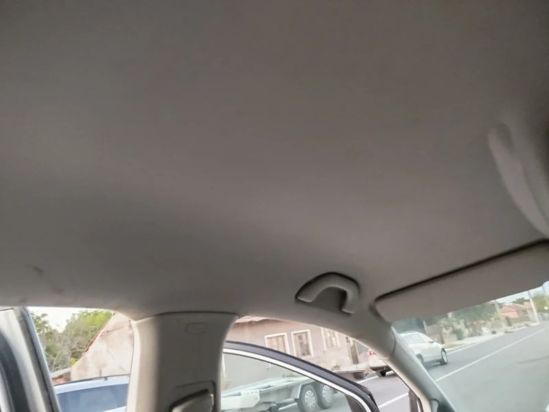 VW Touran 1.9 TDI, снимка 9 - Автомобили и джипове - 47950184