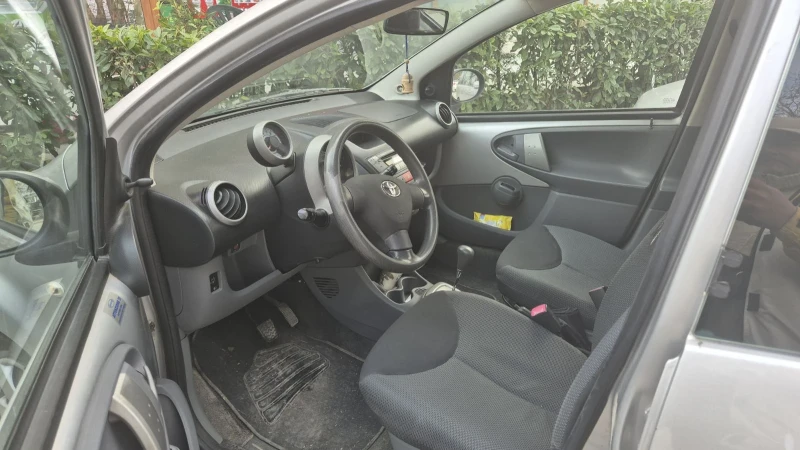 Toyota Aygo, снимка 2 - Автомобили и джипове - 48741693