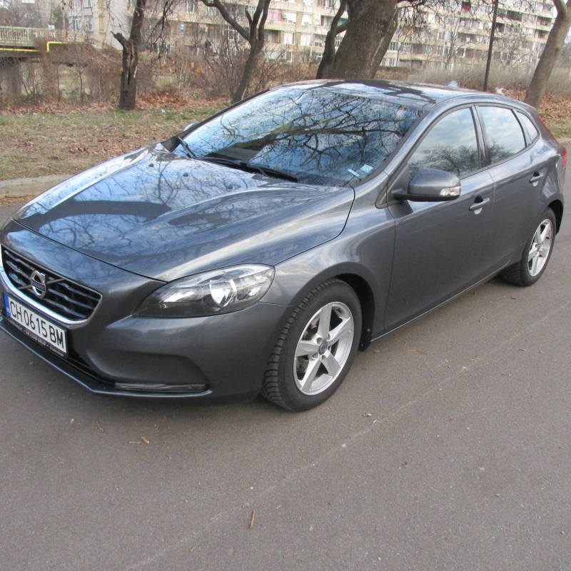 Volvo V40, снимка 2 - Автомобили и джипове - 48786969