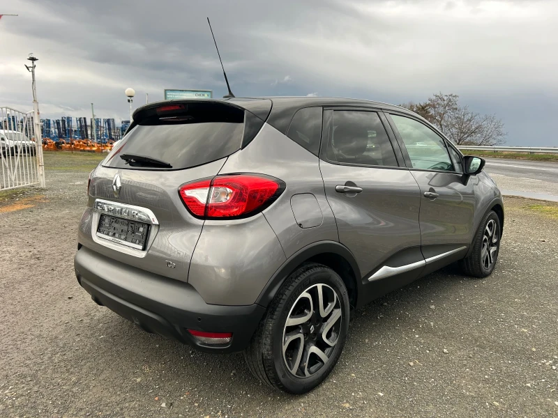 Renault Captur Helly Hansen / АВТОМАТИК / БЕНЗИН / ЗАДНА КАМЕРА, снимка 5 - Автомобили и джипове - 49532775