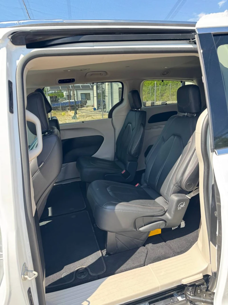 Chrysler Pacifica 3.6L* ЛИЗИНГ* , снимка 12 - Автомобили и джипове - 50745310