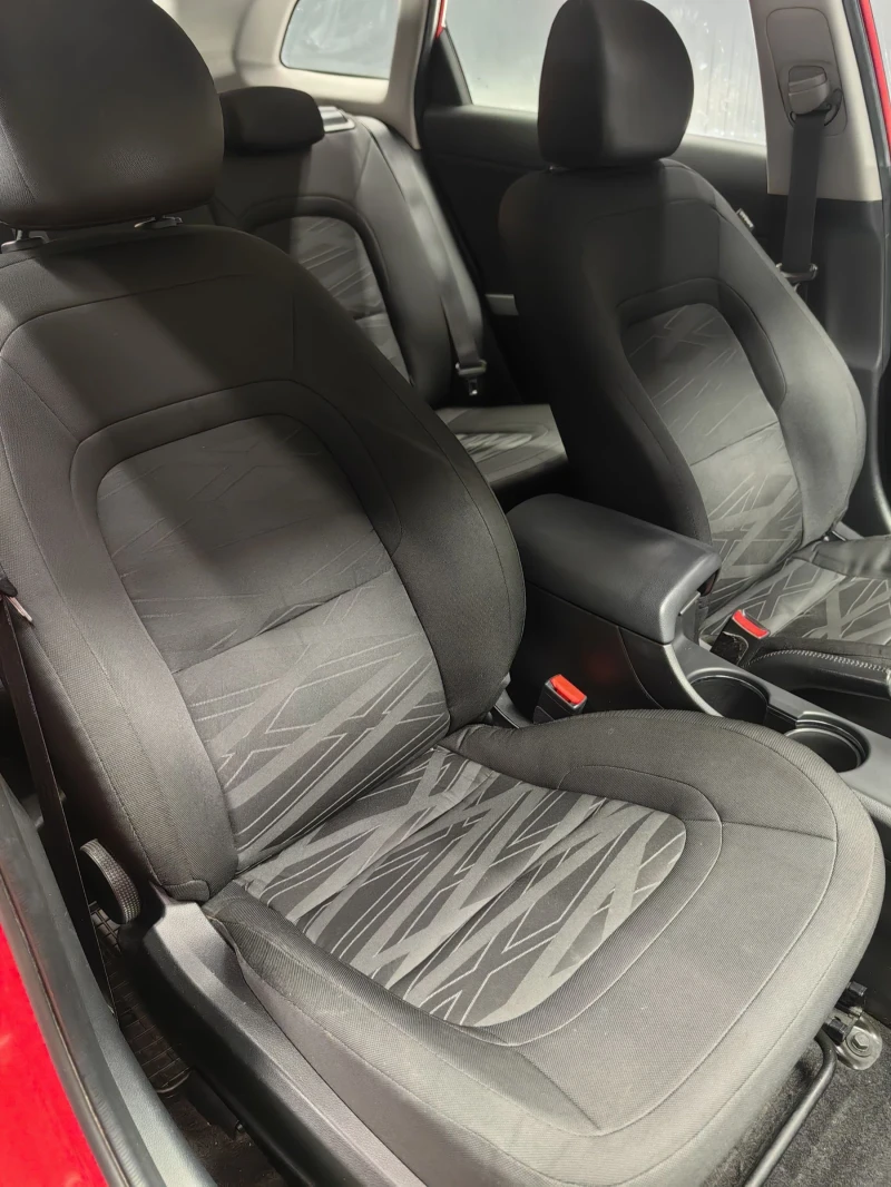 Kia Ceed 1.6CRDI* 136PS* FACE* 6В* AUX* ТЕМПОМАТ* КАТО НОВА, снимка 10 - Автомобили и джипове - 52996327