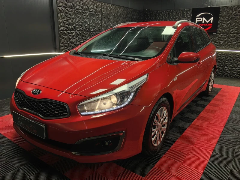 Kia Ceed 1.6CRDI* 136PS* FACE* 6В* AUX* ТЕМПОМАТ* КАТО НОВА, снимка 2 - Автомобили и джипове - 52996327