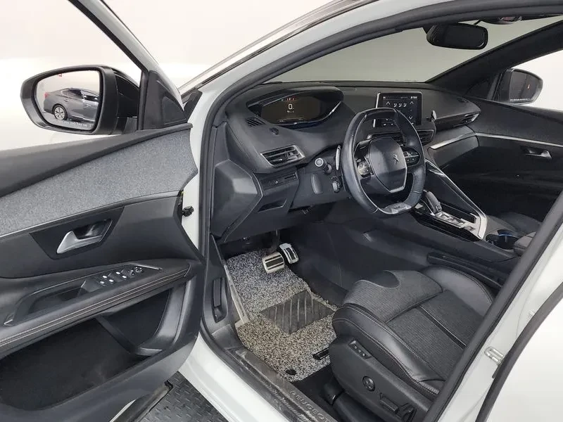 Peugeot 3008 1.6 BlueHDI, снимка 10 - Автомобили и джипове - 54298781