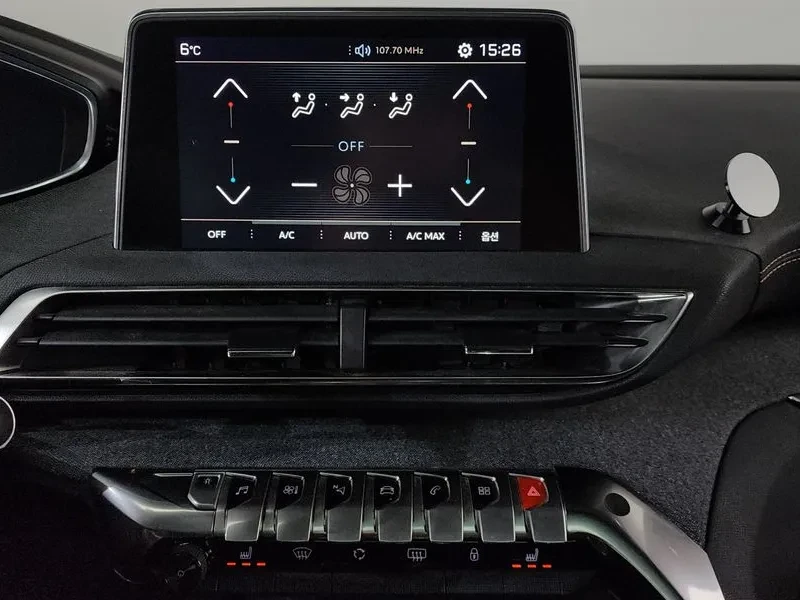 Peugeot 3008 1.6 BlueHDI, снимка 14 - Автомобили и джипове - 54298781