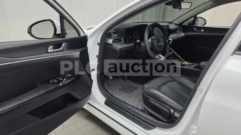 Kia K5 ФАБРИЧНА ГАЗ / ЦЕНА до БГ, снимка 10 - Автомобили и джипове - 55425783