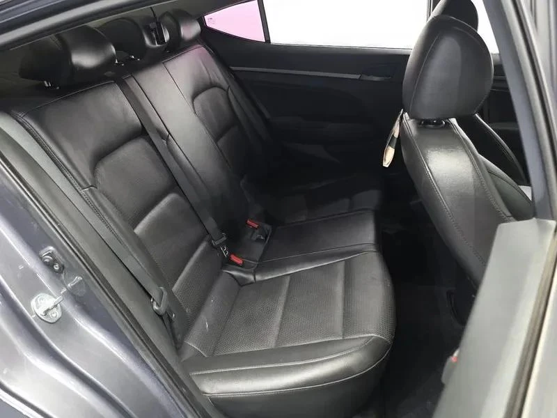 Hyundai Elantra, снимка 12 - Автомобили и джипове - 56723502