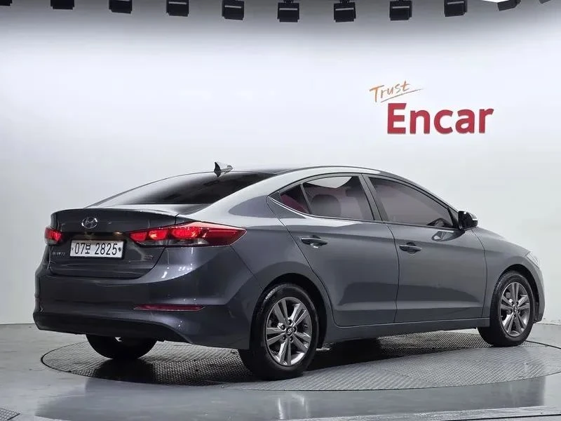 Hyundai Elantra, снимка 2 - Автомобили и джипове - 56723502