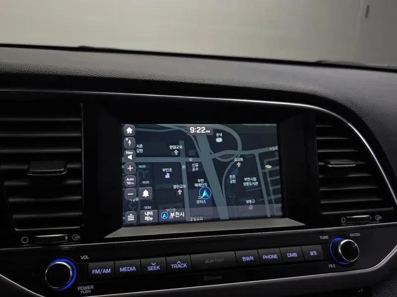 Hyundai Elantra, снимка 14 - Автомобили и джипове - 56723502