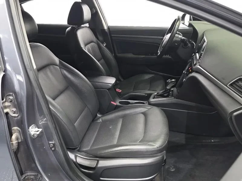 Hyundai Elantra, снимка 11 - Автомобили и джипове - 56723502