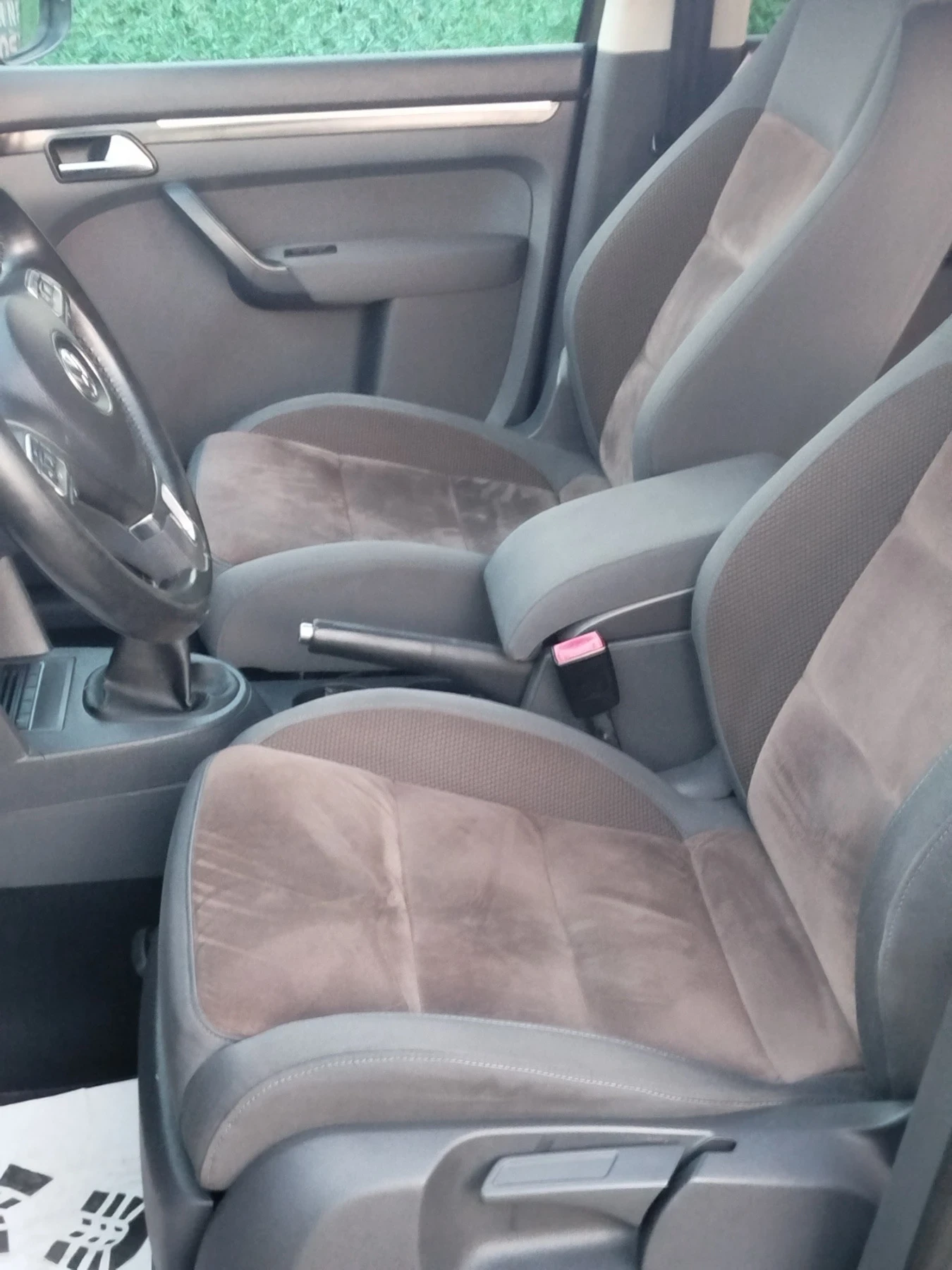 VW Touran 2.0 TDi 7 ����� | Mobile.bg � ����������� 10