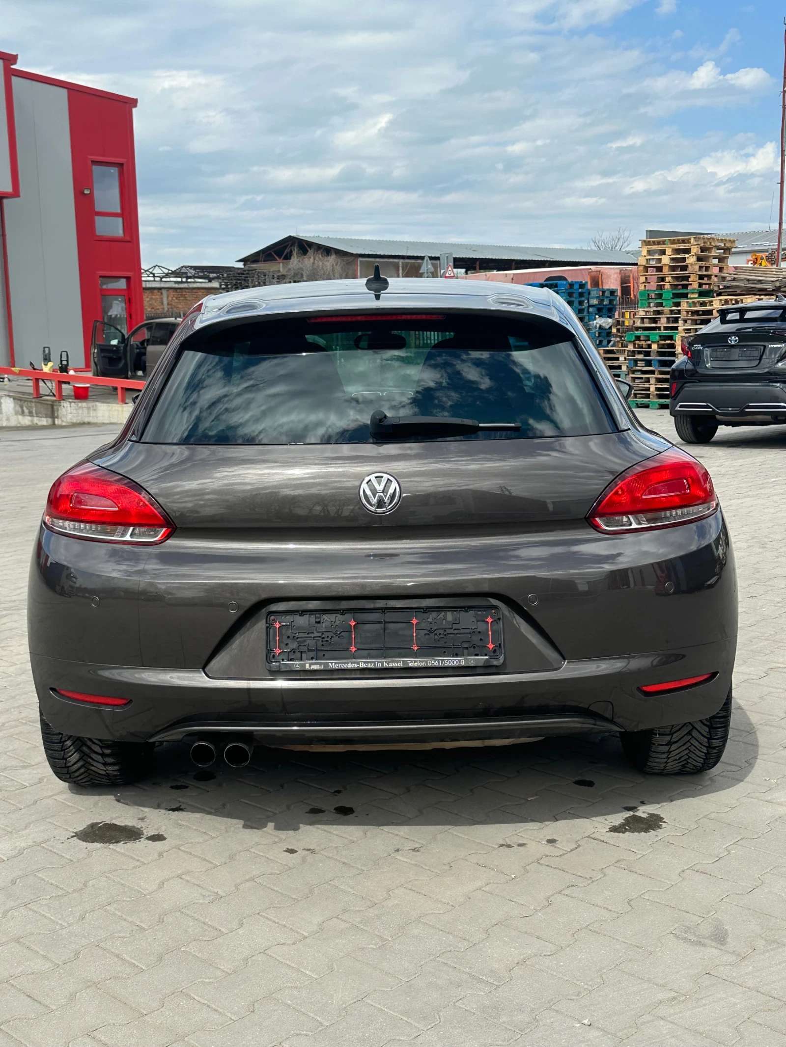 VW Scirocco 2.0 TDI 140 кс топ състояние Реал  км сервизна кни - изображение 10