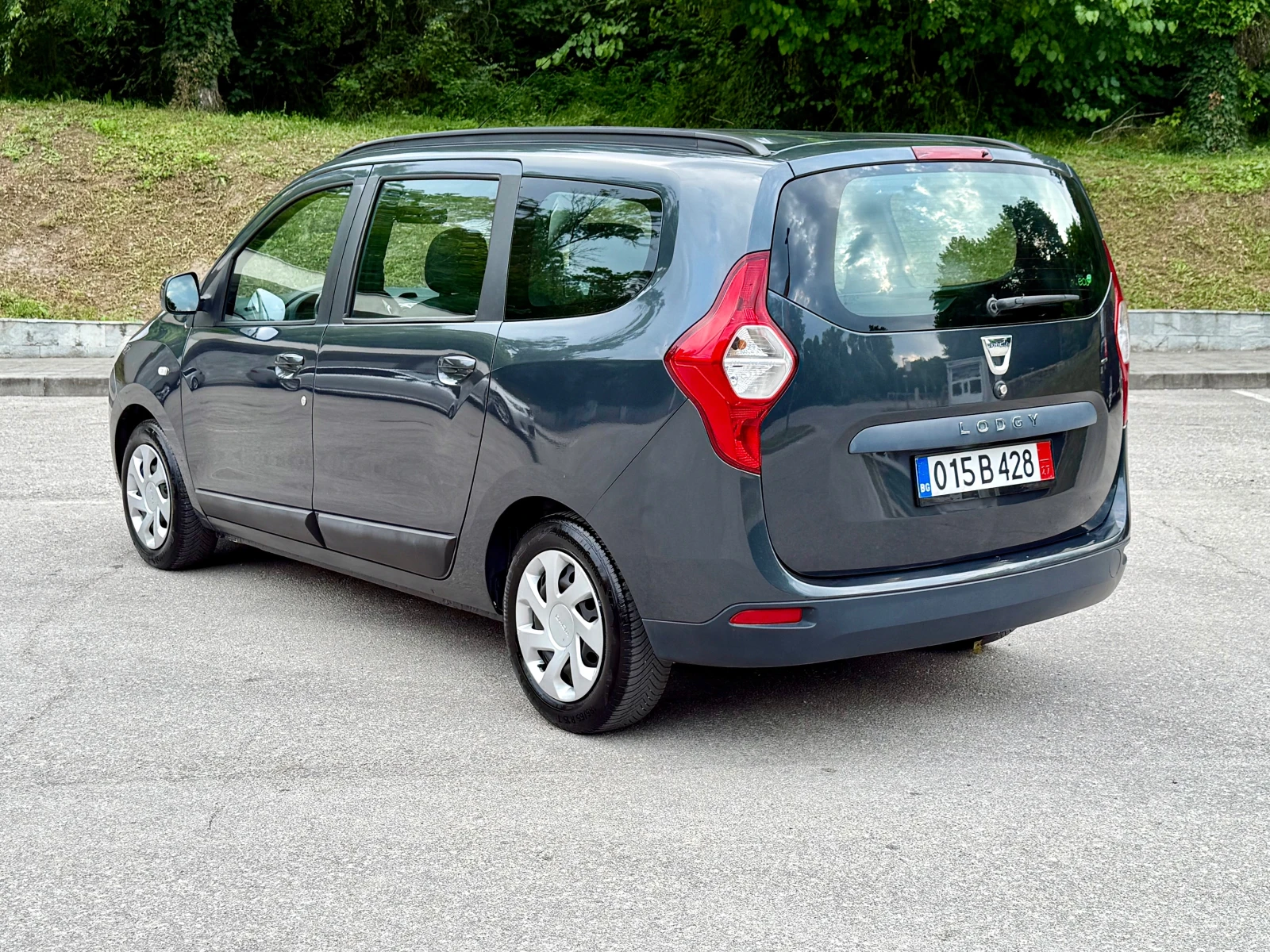 Dacia Lodgy 1.6i* Газ-GPL* Navi* Euro5*  - изображение 2