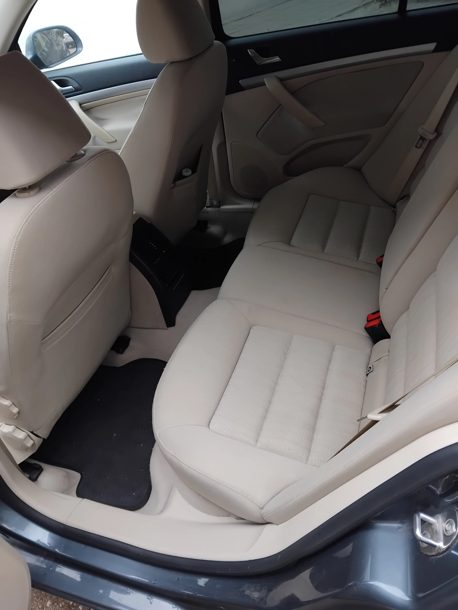 Skoda Octavia, снимка 4 - Автомобили и джипове - 53893902