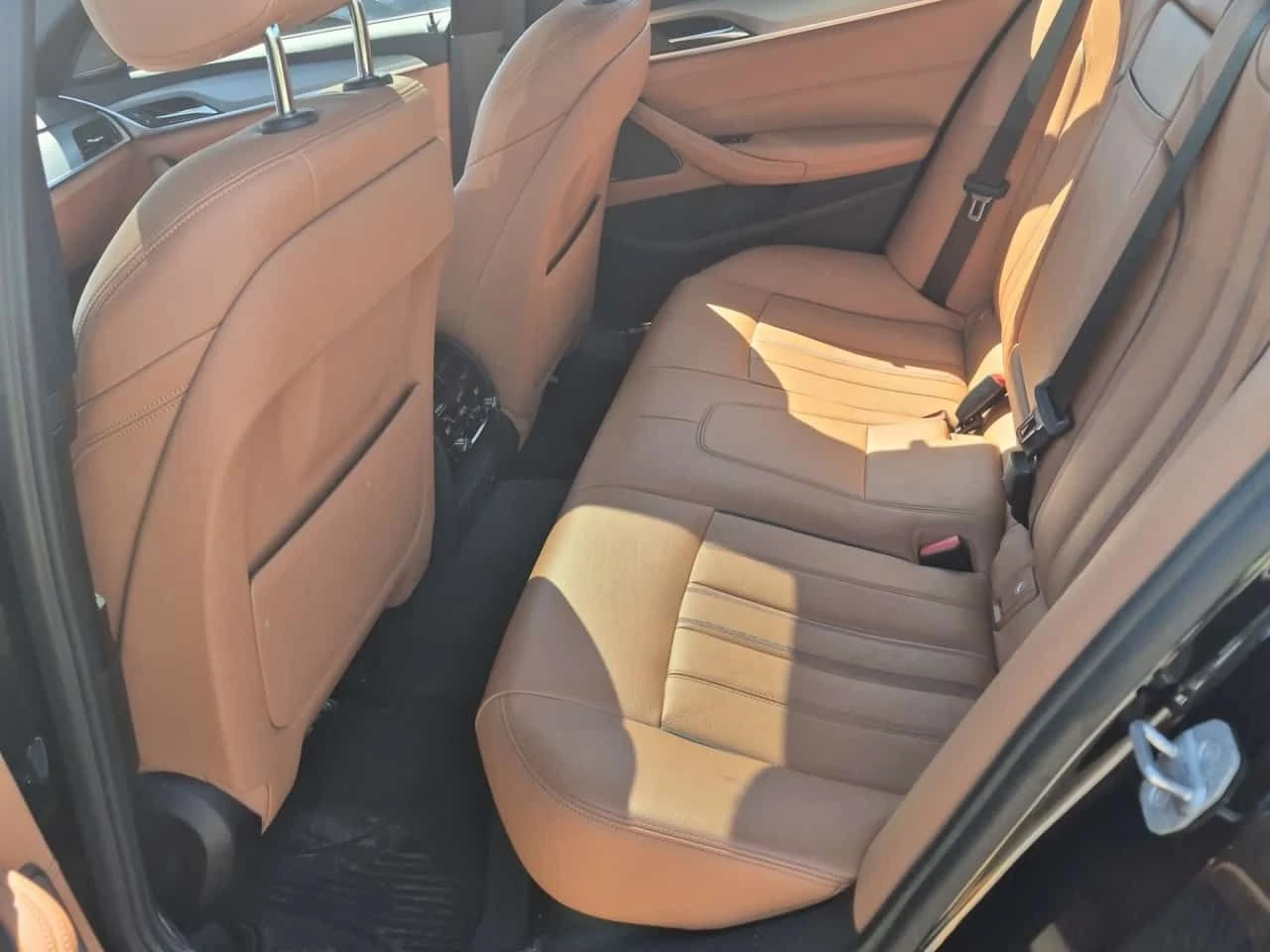 BMW 530 * 530I XDRIVE * CARFAX * ЦЕНА ДО БГ, снимка 12 - Автомобили и джипове - 54367911