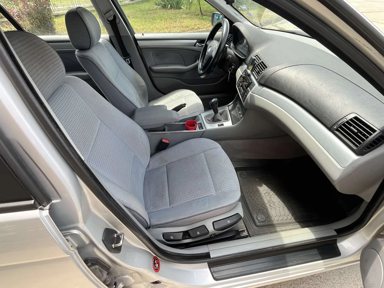 BMW 318, снимка 8 - Автомобили и джипове - 54663855