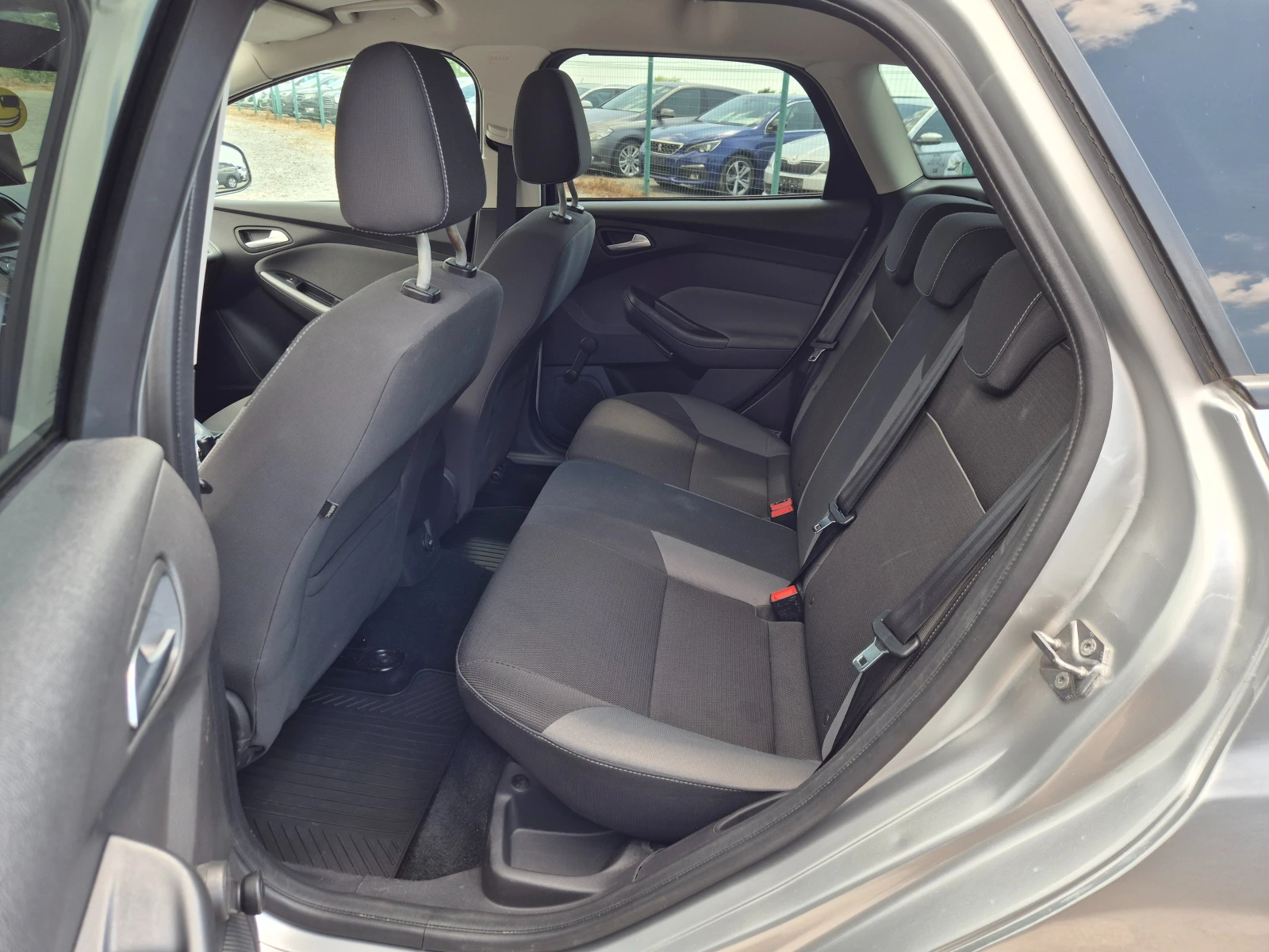 Ford Focus 1.6TDCI 115кс, снимка 12 - Автомобили и джипове - 54678996