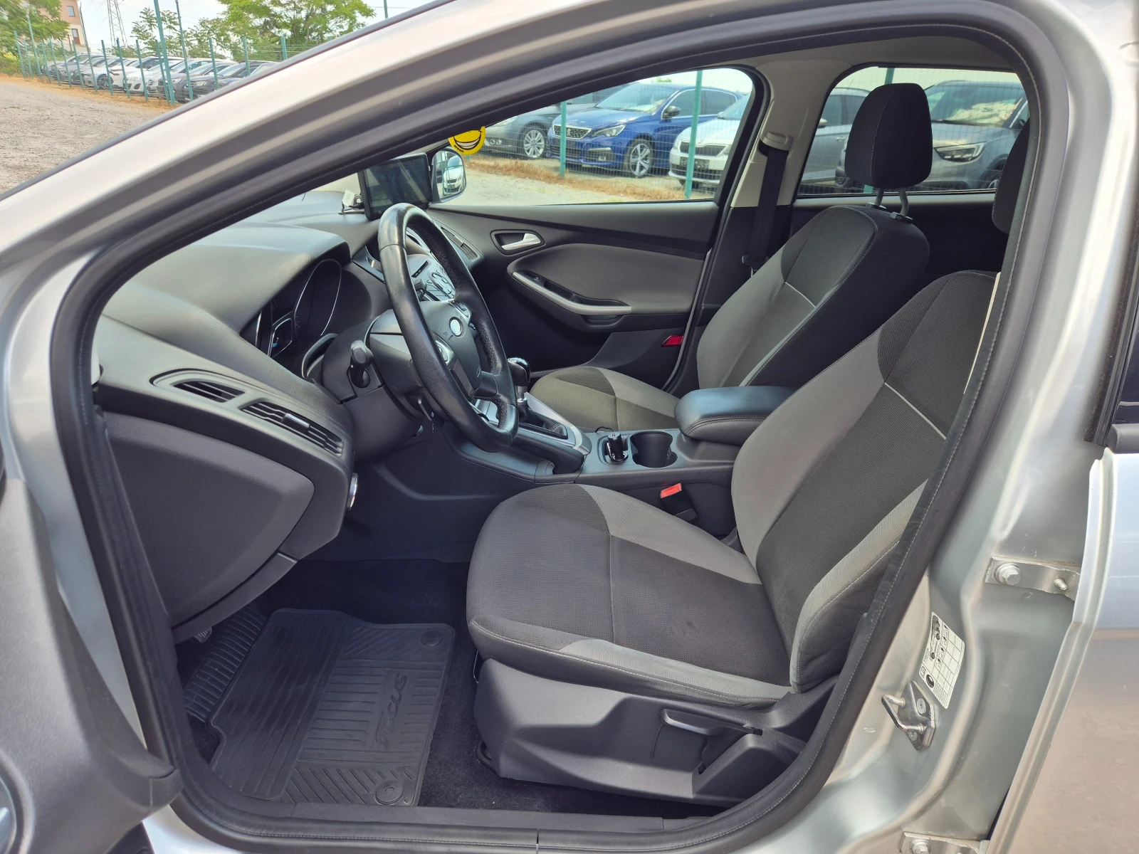 Ford Focus 1.6TDCI 115кс, снимка 13 - Автомобили и джипове - 54678996