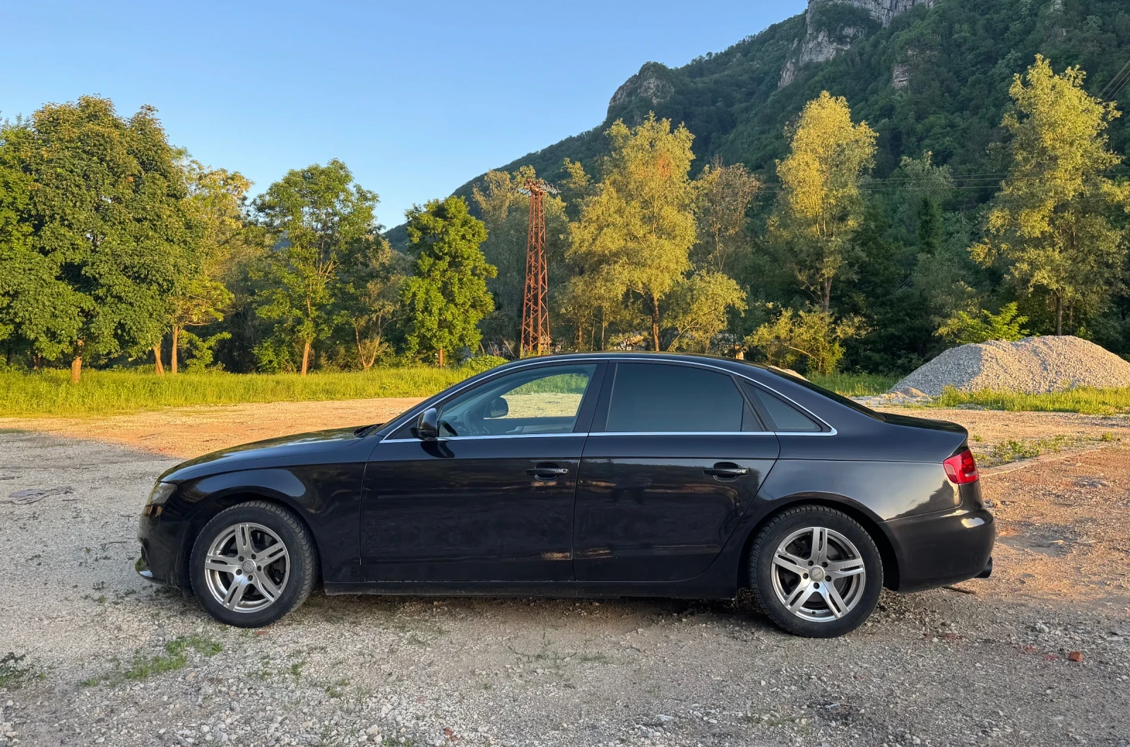 Audi A4 1.8 TFSI, снимка 4 - Автомобили и джипове - 54693539