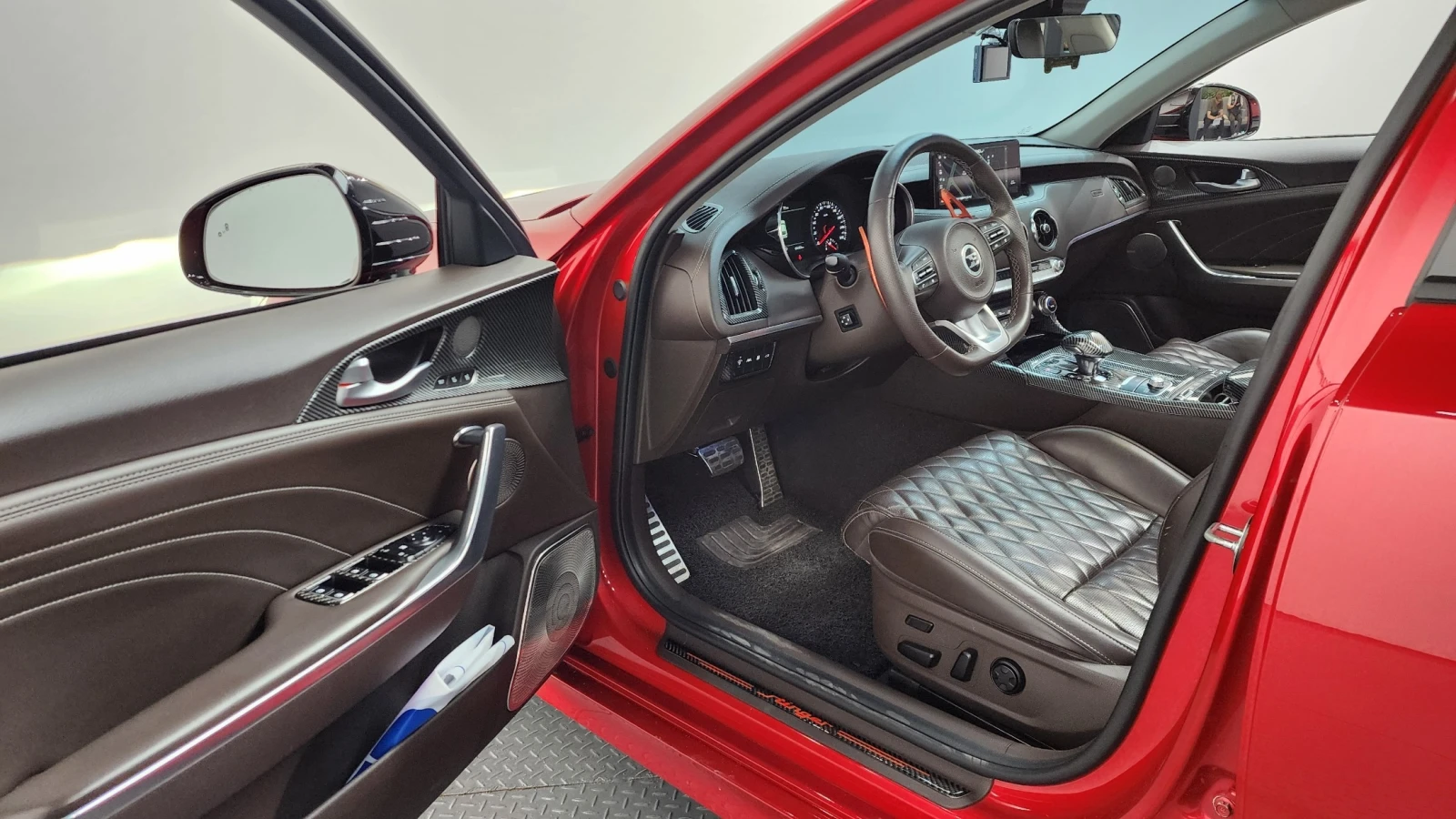Kia Stinger 2.5 Turbo, снимка 10 - Автомобили и джипове - 55463659