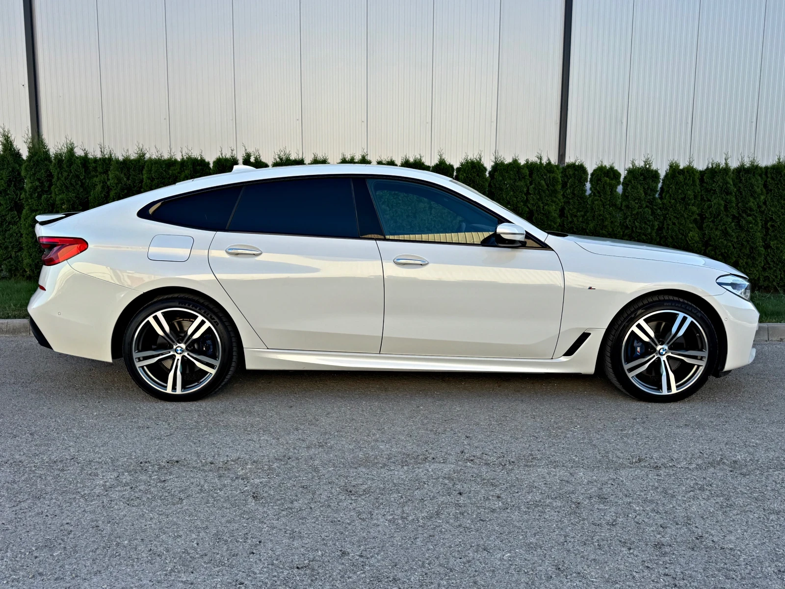BMW 6 GT 640D/X-Drive/M-pack/Led/FULL/ШВЕЙЦАРИЯ!!!, снимка 7 - Автомобили и джипове - 55939666
