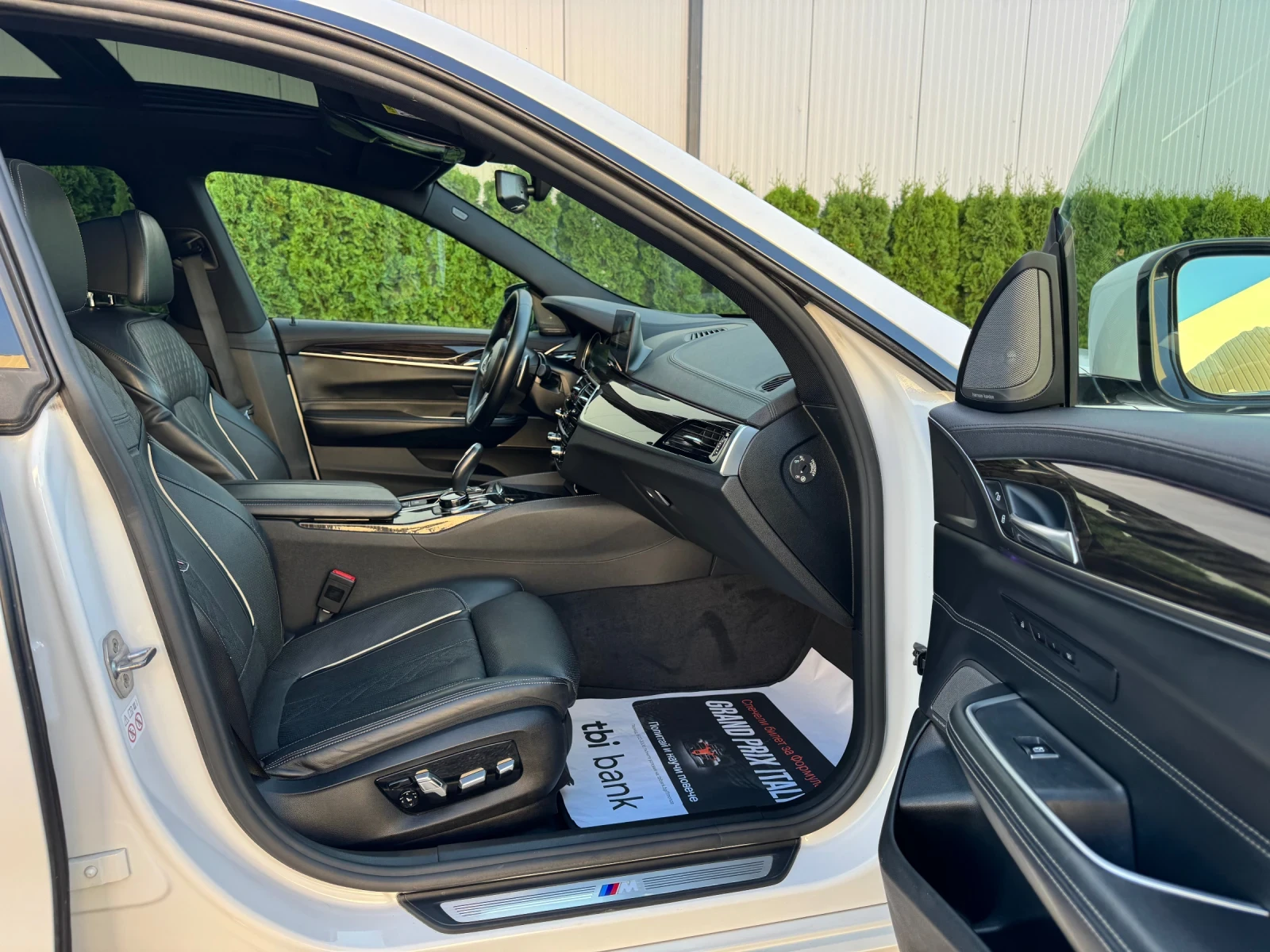 BMW 6 GT 640D/X-Drive/M-pack/Led/FULL/ШВЕЙЦАРИЯ!!!, снимка 12 - Автомобили и джипове - 55939666