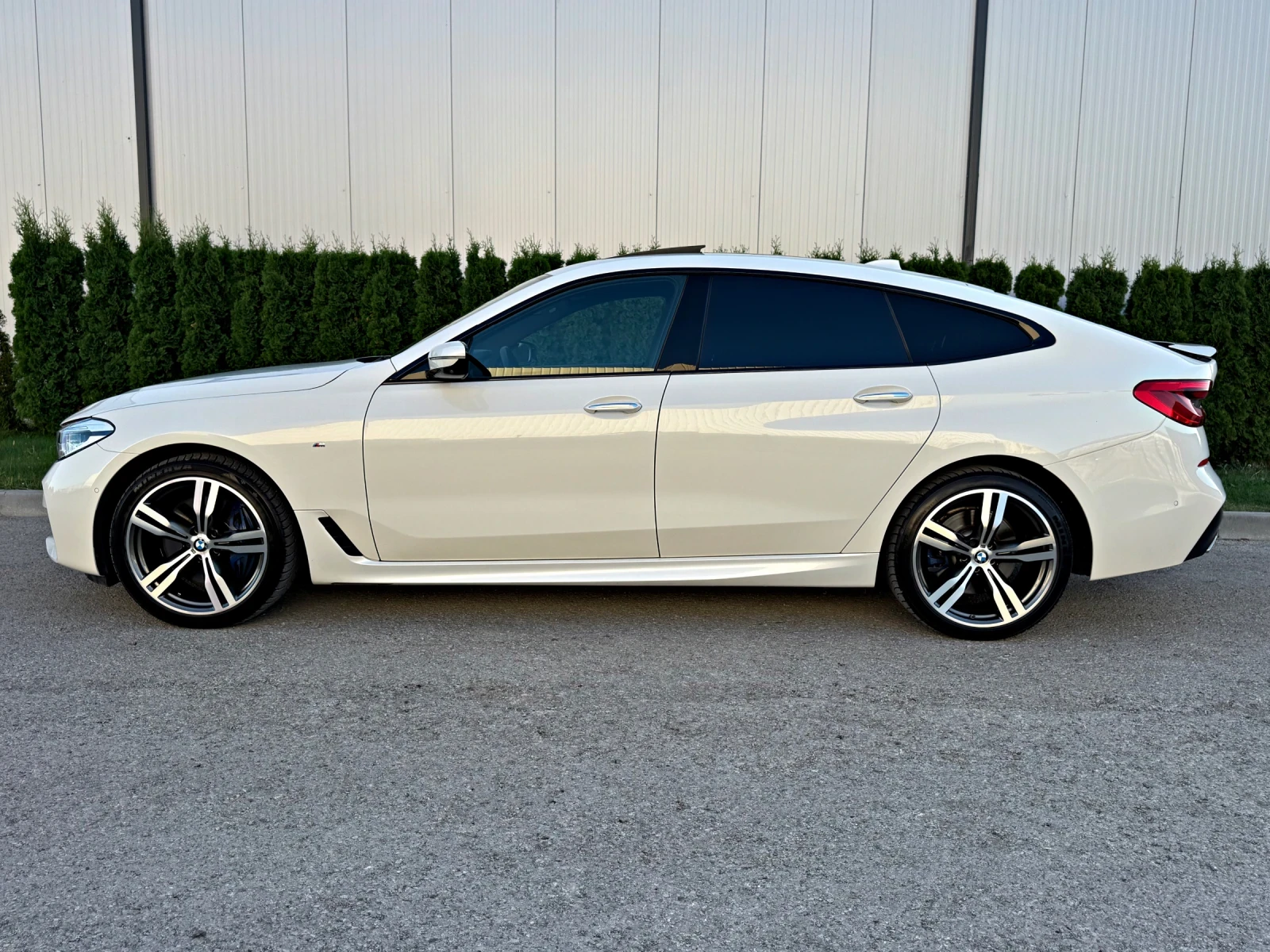 BMW 6 GT 640D/X-Drive/M-pack/Led/FULL/ШВЕЙЦАРИЯ!!!, снимка 4 - Автомобили и джипове - 55939666