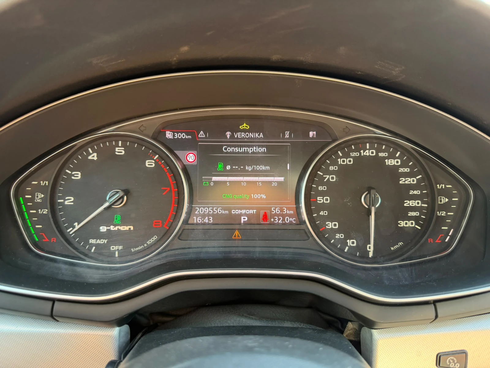Audi A4 / 2.0I / 170HP / G-TRON / S-LINE /, снимка 15 - Автомобили и джипове - 56131658