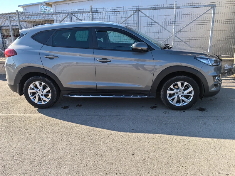 Hyundai Tucson, снимка 1 - Автомобили и джипове - 49009563