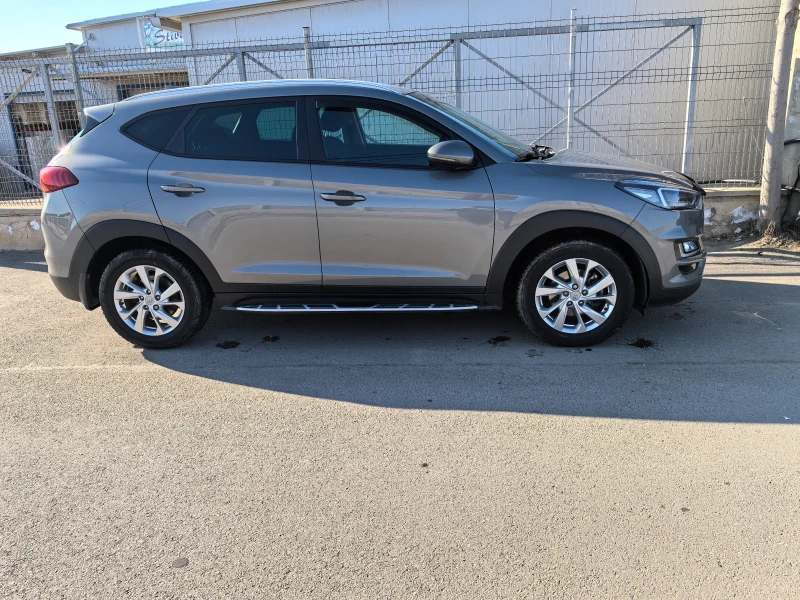 Hyundai Tucson, снимка 2 - Автомобили и джипове - 49009563