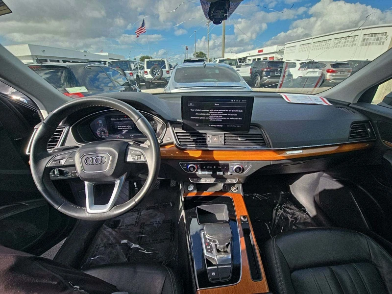 Audi Q5 2.0T* PREMIUM* PLUS* ДИГИТАЛНО* ТАБЛО* ДИСТРОНИК* , снимка 5 - Автомобили и джипове - 49505671