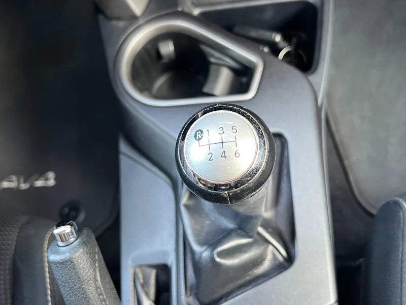 Toyota Rav4 2.0I, VALVEMATIC, 4X4, KATO HOB!!!, снимка 13 - Автомобили и джипове - 52246322