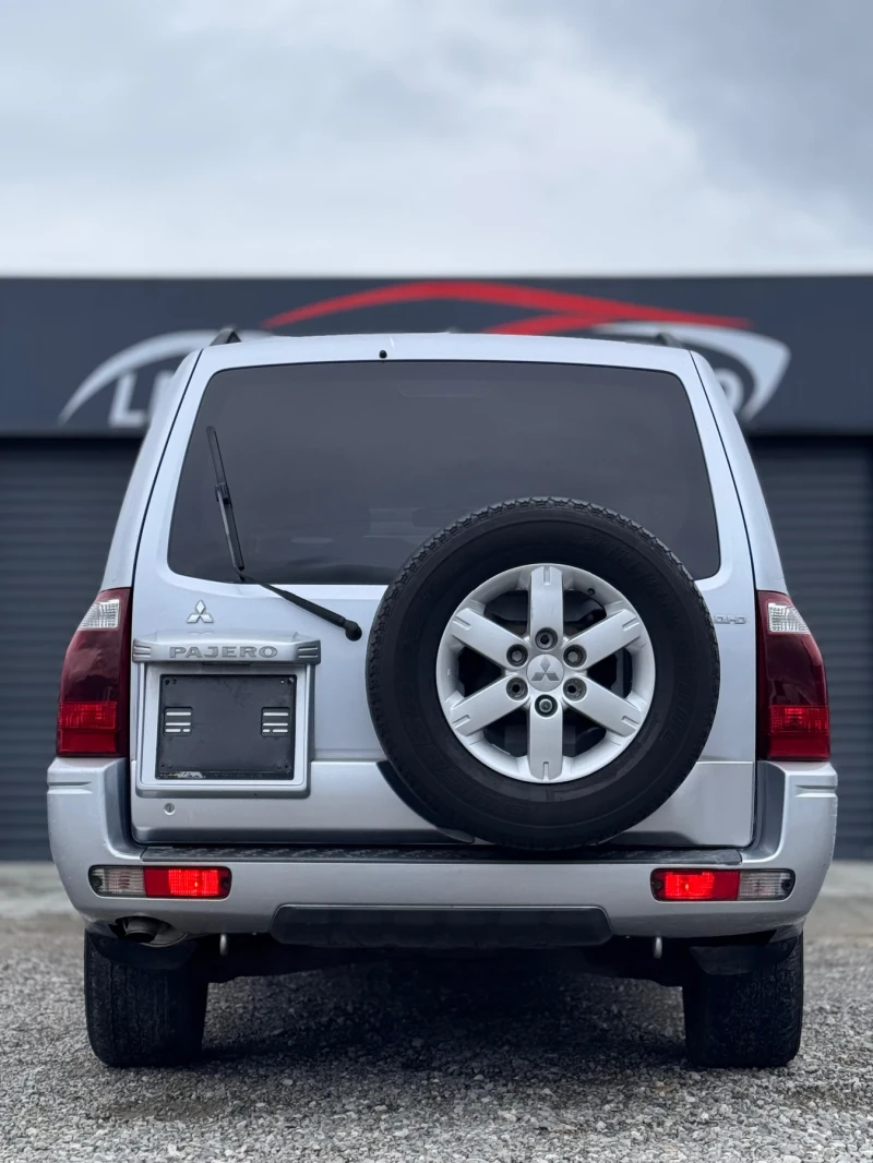 Mitsubishi Pajero 3.2 DID 7-места , снимка 5 - Автомобили и джипове - 52541385