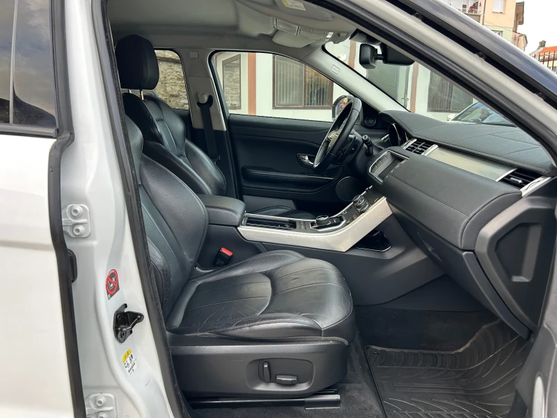 Land Rover Range Rover Evoque FACELIFT * 2.0D * 4x4 * 150 к.с, снимка 9 - Автомобили и джипове - 53011995