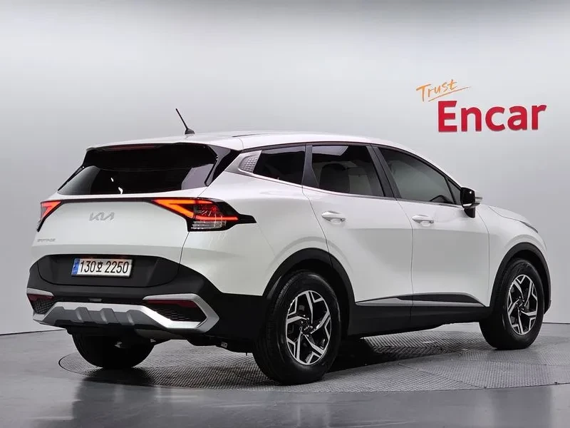 Kia Sportage 2.0 2Wd Trendy - САМО 30% АВАНС, снимка 2 - Автомобили и джипове - 55787533